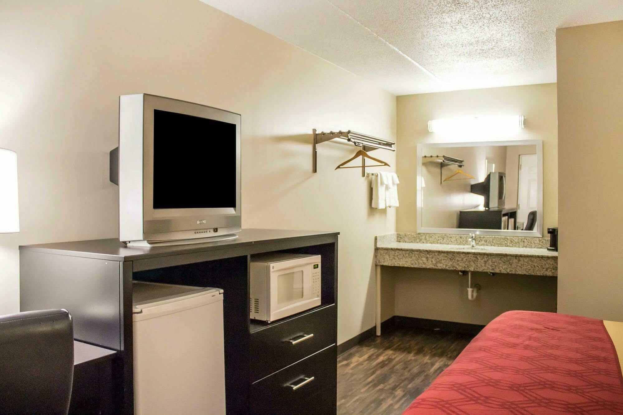 Econo Lodge Columbus Esterno foto
